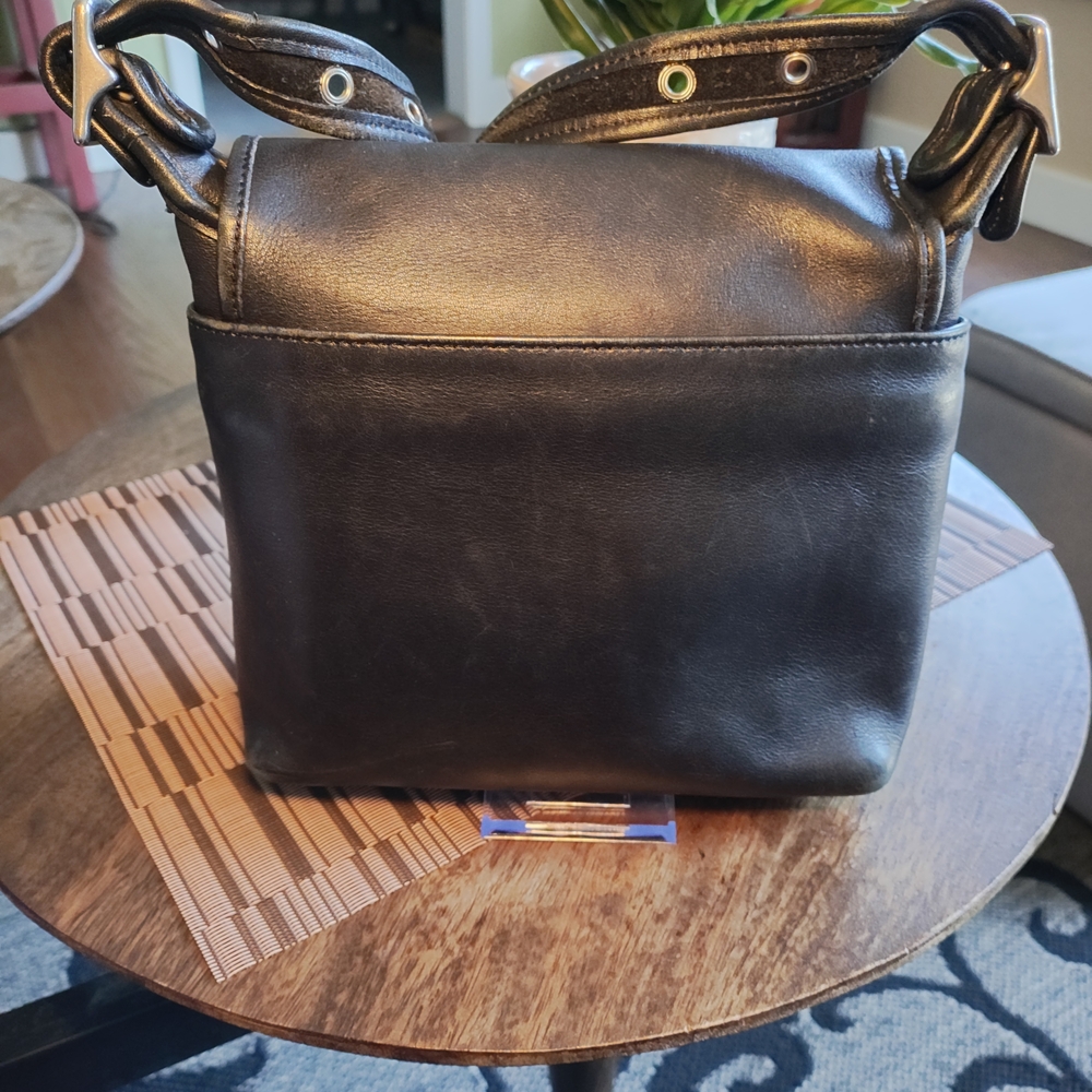 Vintage Coach Black Leather Shoulder / Crossbody Bag - Picture 4 of 13